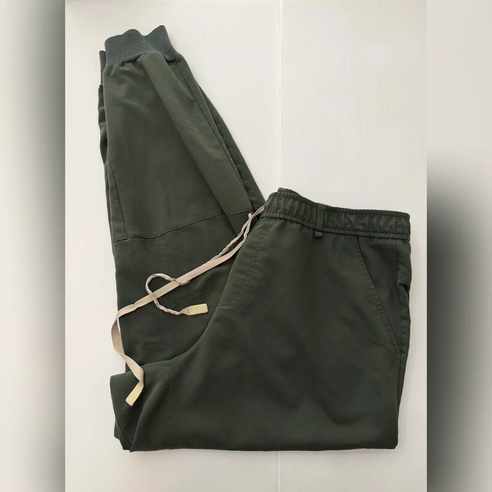 FIGS Men's Tansen Scrub Jogger Pants Size Large